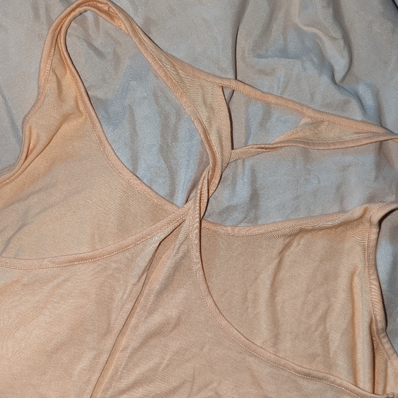 Zyia Tank - Picture 4 of 4